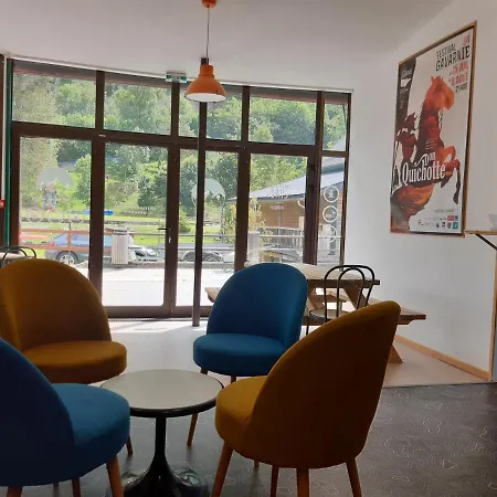 Hotel L'auberge De 2*