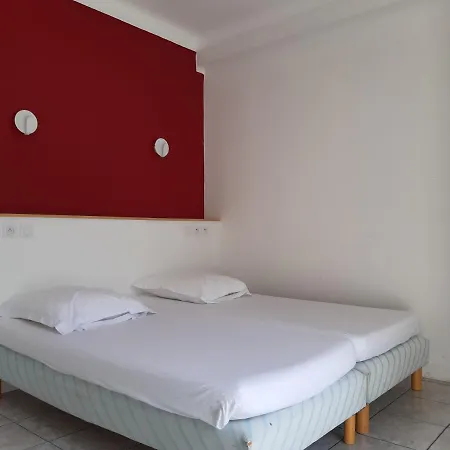L'auberge De غافارني
