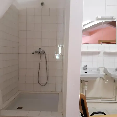 L'auberge De غافارني